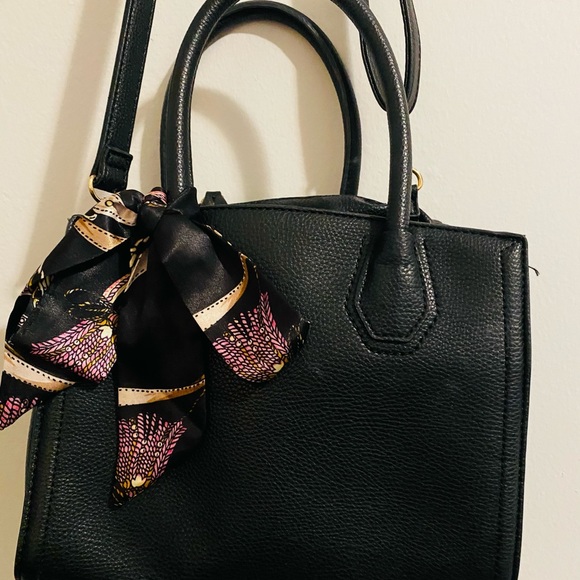 Handbag - Picture 6 of 8